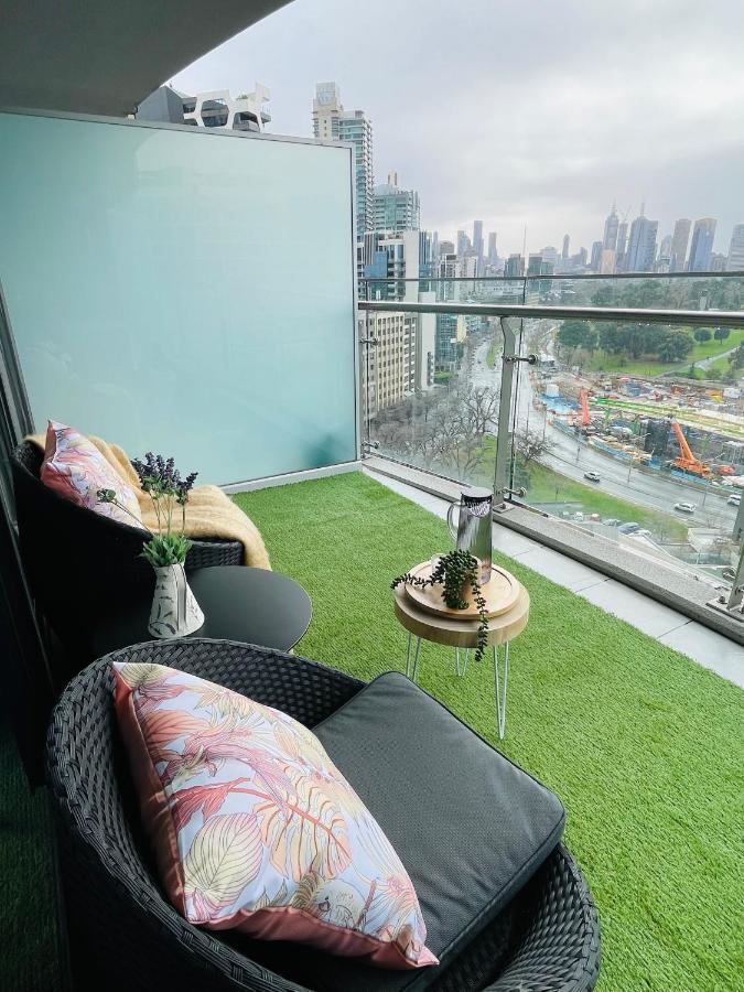 Cozy 1 Bed Apt & Spa,Free Parking ,Phenomena Views Melbourne Exterior photo