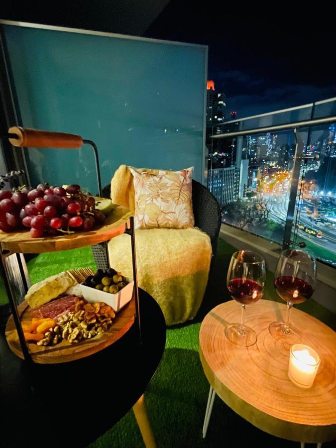 Cozy 1 Bed Apt & Spa,Free Parking ,Phenomena Views Melbourne Exterior photo