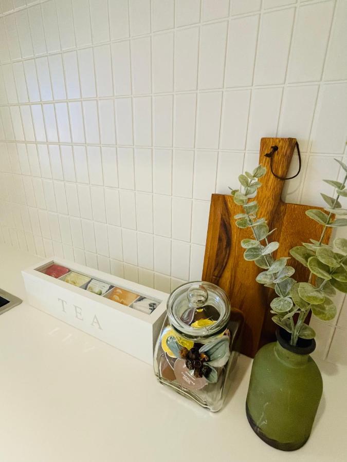 Cozy 1 Bed Apt & Spa,Free Parking ,Phenomena Views Melbourne Exterior photo