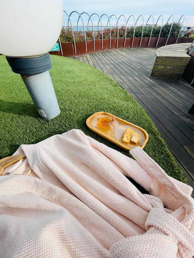 Cozy 1 Bed Apt & Spa,Free Parking ,Phenomena Views Melbourne Exterior photo